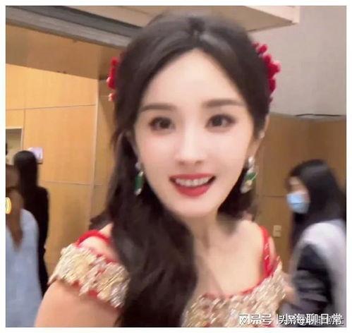 娱乐圈的瓜爆料主播,主播神秘恋情曝光，瓜分娱乐圈新热点  第1张